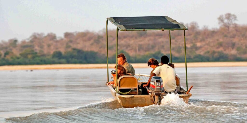 boat-safaris-nyerere-national-park